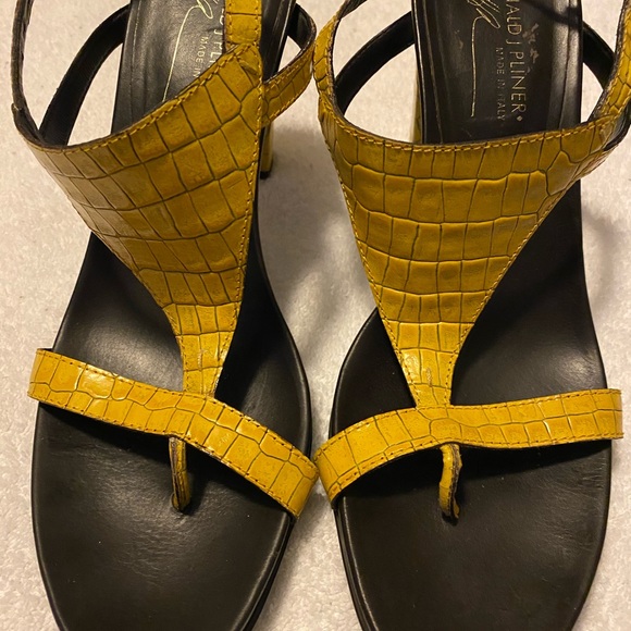 Brand New Leather Heels By DONALD PLINER ITALY - 🇮🇹- Box 63 - Picture 2 of 8
